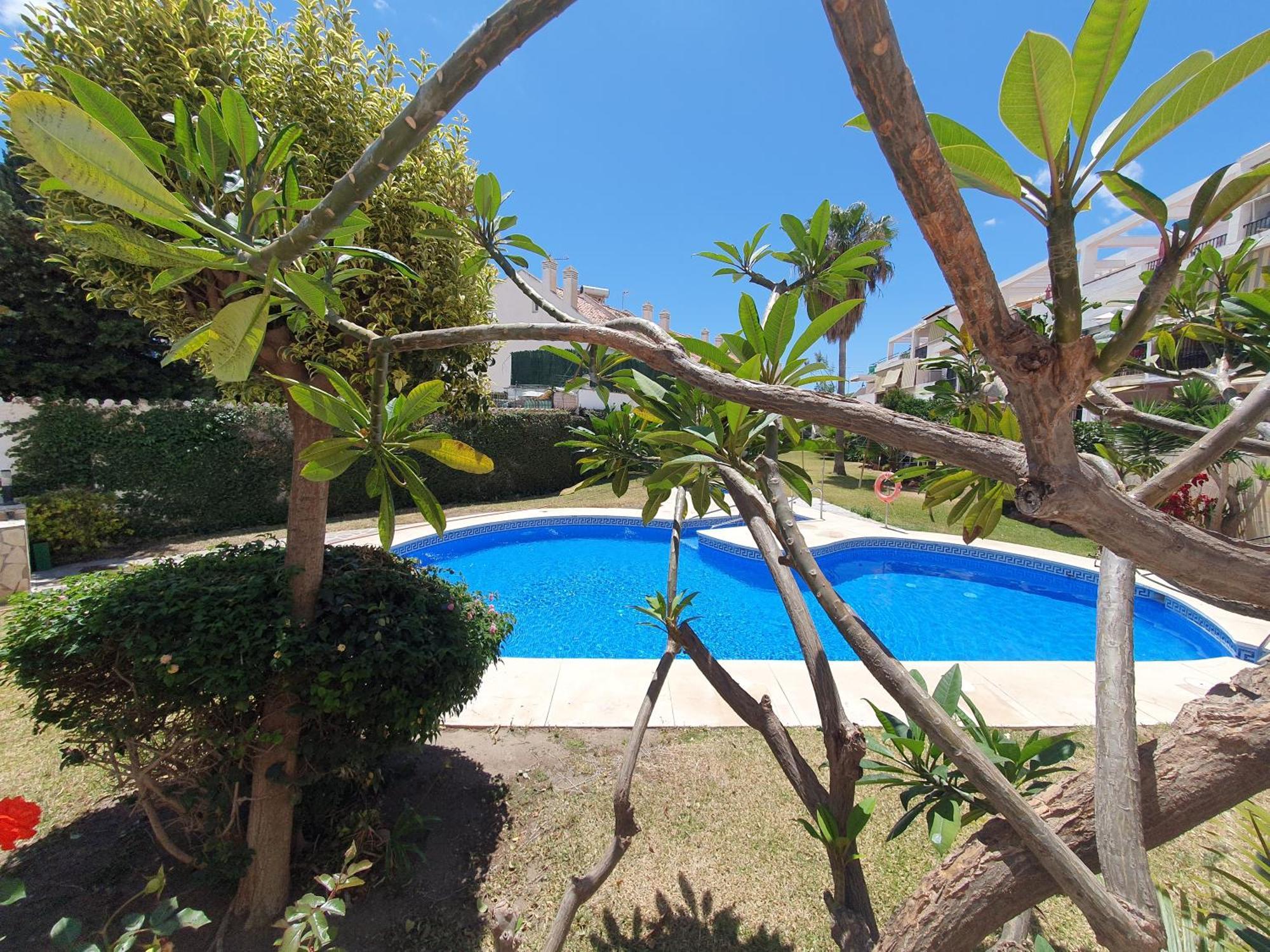 Quiet En Montemar Apartment ตอร์เรโมลิโนส ภายนอก รูปภาพ